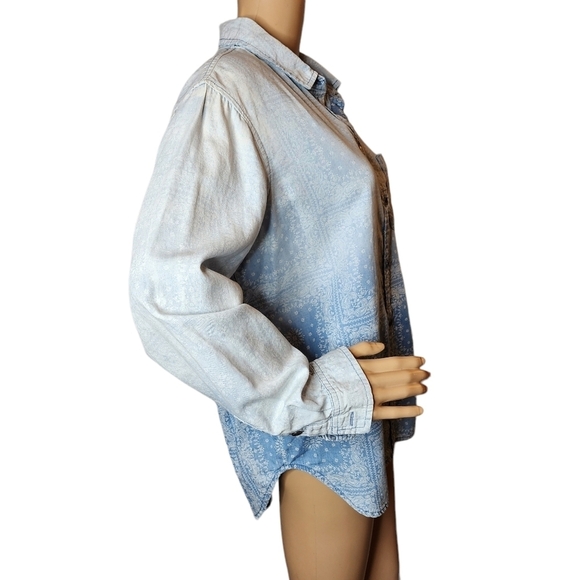 American Eagle Blue Ombre Long Sleeve Button Down Chambray Shirt Small Oversized - Picture 3 of 16